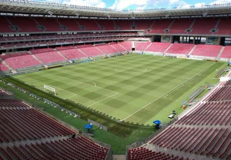 Sabes quais são as medidas de um campo de futebol?